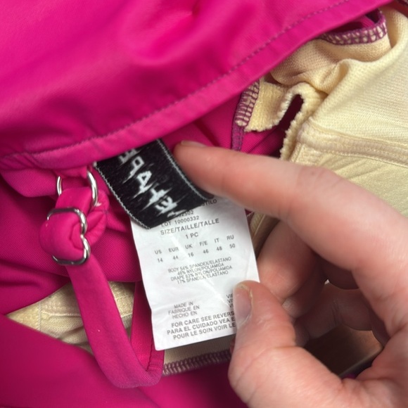 Trimshaper swimsuit size 14 // 072501 - Picture 2 of 2